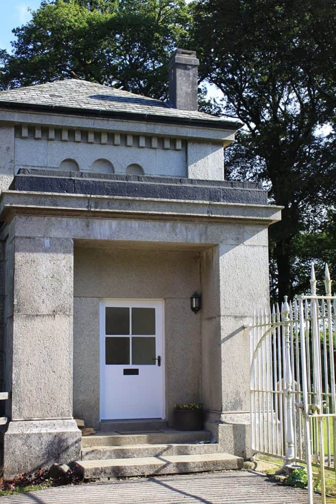 White door entrance to granite Gatehouse